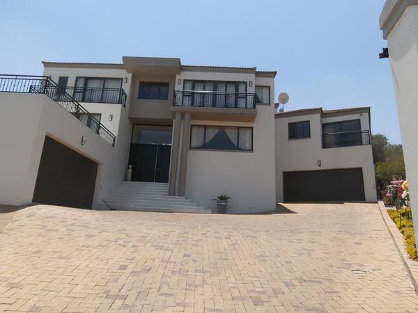Property For Sale in Bassonia, Johannesburg