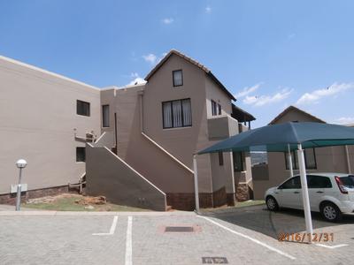 Duplex For Sale in Winchester Hills, Johannesburg